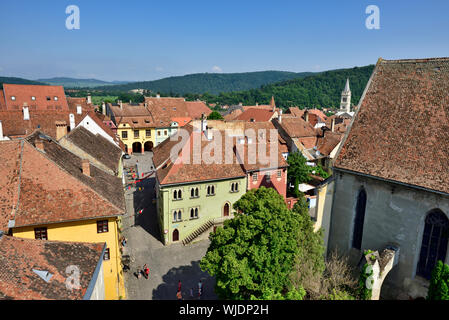 La città vecchia medievale all'interno della cittadella. Un sito Patrimonio Mondiale dell'Unesco. Sighisoara, Transilvania. La Romania Foto Stock