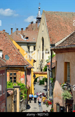 La città vecchia medievale all'interno della cittadella. Un sito Patrimonio Mondiale dell'Unesco. Sighisoara, Transilvania. La Romania Foto Stock