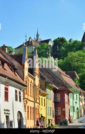 La città vecchia medievale all'interno della cittadella. Un sito Patrimonio Mondiale dell'Unesco. Sighisoara, Transilvania. La Romania Foto Stock