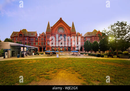 Washington Park e il Cincinnati Music Hall Foto Stock