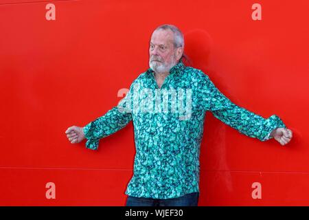 Venezia, Italia. 03Sep, 2019. Terry Gilliam pone alla premiere se "Happy Birthday" durante il 76° Festival del Cinema di Venezia presso la sala Giardino sul Lido di Venezia, Italia, il 03 settembre 2019. | Utilizzo di credito in tutto il mondo: dpa picture alliance/Alamy Live News Foto Stock