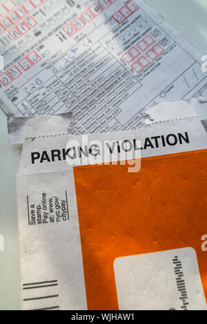 Parcheggio violazione avvolgono e Ticket, NYC Foto Stock
