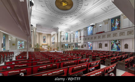 Interno e navata della storica di San Paolo la Chiesa Episcopale a 815 E. Grazia Street a Richmond, Virginia Foto Stock