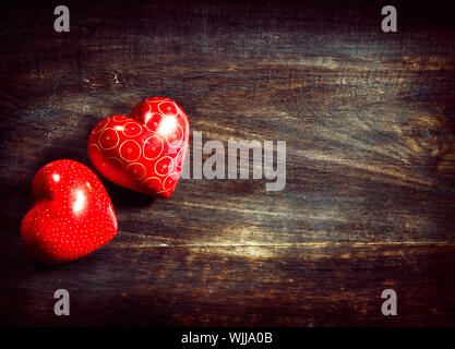 Valentines Vintage Handmade giovane cuore su sfondo di legno Foto Stock