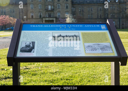 Informazioni storiche segno per Trans-Allegheny Manicomio in Weston, West Virginia Foto Stock
