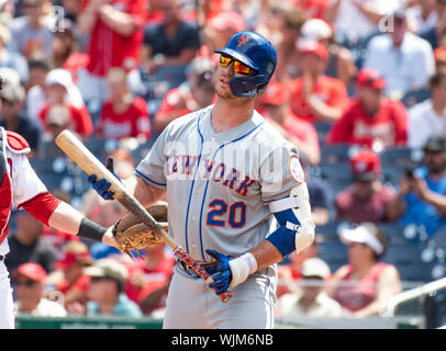 Washington, Stati Uniti d'America. 02Sep, 2019. New York Mets primo baseman Pete Alonso (20) reagisce dopo aver depennato nel primo inning contro i cittadini di Washington a cittadini Parco di Washington, DC Lunedì 2 Settembre 2019.Credit: Ron Sachs/CNP (restrizione: NO New York o New Jersey o giornali quotidiani nel raggio di 75 miglia da New York City) | utilizzo del credito in tutto il mondo: dpa/Alamy Live News Foto Stock