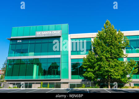 La UC Santa Cruz Silicon Valley estensione della scuola pubblica di facciata del campus Foto Stock