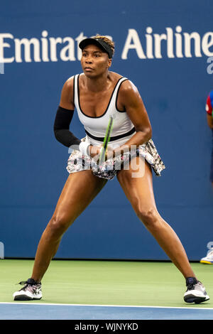 Venus Williams di Stati Uniti competere nel secondo round del 2019 US Open Tennis Foto Stock
