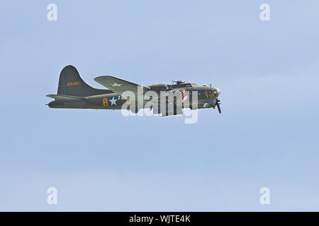 Una sorpresa oltre a Eastbourne di Airshow Internazionale nel 2017 era il Sally B, un B-17 Flying Fortress. Il piano utilizzato nel film Memphis Belle. Foto Stock