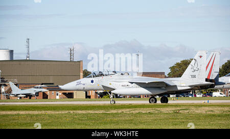Forza Aerea israeliana F15s a RAF Waddington, Lincolnshire, Regno Unito. Prendendo parte a esercitare il Cobra Warrior 2019. Foto Stock