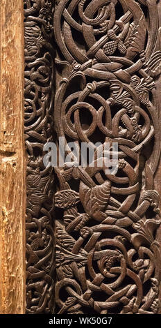 Elaborare Celtic Art in Norvegia. Illustrazione di un antica chiesa della doga da Kulturhistorisk museum. Foto Stock