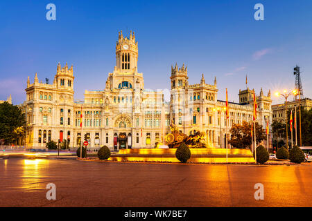 Plaza de Cibeles (Cibele Square) - Central Post Office (Palacio de Comunicaciones), Madrid, Spagna. Foto Stock