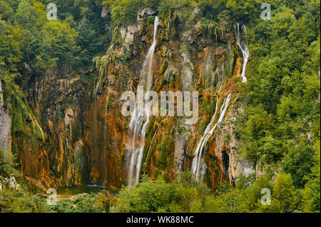 Cascate nel Parco Nazionale dei Laghi di Plitvice Foto Stock