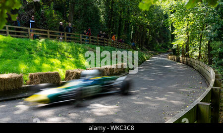 Boness Revival hillclimb motorsport evento in Boness, Scotland, Regno Unito. Il 2019 Bo'ness revival classico e Hillclimb, Scozia il primo scopo-costruito motorsport venue, ha segnato 60 anni poiché il doppio del Campione del Mondo di Formula 1 Jim Clark gareggiato qui. Esso ha avuto luogo sabato 31 agosto e domenica 1 settembre 2019. Foto Stock