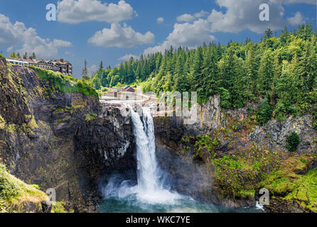 Vista di Snoqualmie Falls e Lodge Foto Stock