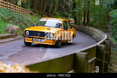 Boness Revival hillclimb motorsport evento in Boness, Scotland, Regno Unito. Il 2019 Bo'ness revival classico e Hillclimb, Scozia il primo scopo-costruito motorsport venue, ha segnato 60 anni poiché il doppio del Campione del Mondo di Formula 1 Jim Clark gareggiato qui. Esso ha avuto luogo sabato 31 agosto e domenica 1 settembre 2019. 44. Gary Maxwell. Ford Escort. Foto Stock