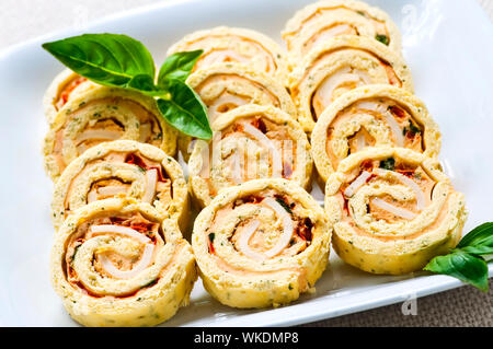 Piastra di molti mini morso dimensioni antipasti sandwich Foto Stock