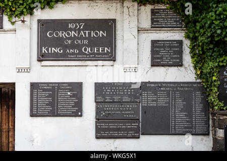 Incoronazione monumento Chapel Street Conwy Wales Foto Stock