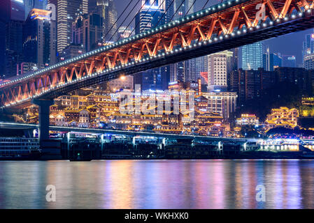 Feb 8th,2019-Chongqing,China-The cityscape di Chongqing di notte Foto Stock