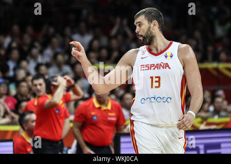 In Guangzhou, la Cina della provincia di Guangdong. 4 Sep, 2019. Marc Gasol della Spagna gesti durante il gruppo C match tra la Spagna e l'Iran al 2019 FIBA World Cup a Guangzhou, la capitale del sud della Cina di Provincia di Guangdong, Sett. 4, 2019. Credito: Pan Yulong/Xinhua/Alamy Live News Foto Stock