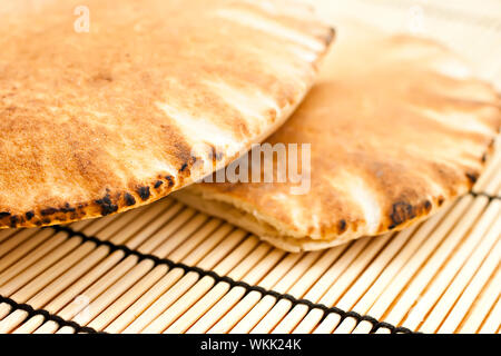 Due pane pita. Foto Stock