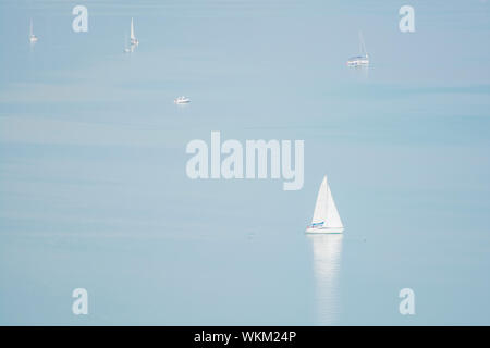 Barche a Vela Lago di Balaton, Ungheria. La vacanza estiva. Foto Stock
