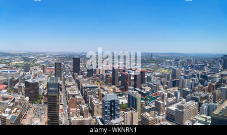 Veduta aerea Central Business District (CBD) da Carlton Tower, Johannesburg, Sud Africa. Il Carlton Tower è il più alto edificio in Africa Foto Stock