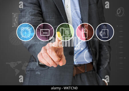 Immagine composita di imprenditore in abito grigio puntando al menu contro il bollino grigio Foto Stock