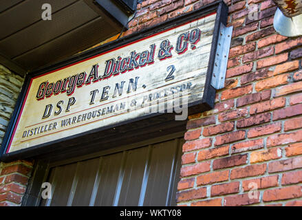 Tullahoma, Tennessee - 28 Agosto 2019 : Ingresso cartello fuori George Dickel, cavo a cascata Tennessee whiskey company in Tullahoma rurale, TN. Foto Stock