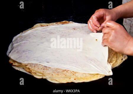 La cottura tradizionale frittelle marocchine Foto Stock