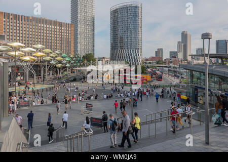 Stratford,la stazione di autobus, Trasporto Hub,folla,passeggeri,Stratford,Londra,Inghilterra Foto Stock