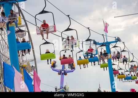 Toronto, Ontario /Canada - Settembre 2019: persone facendo passeggiate all'annuale Canadian National Exhibition, Toronto, Ontario Foto Stock