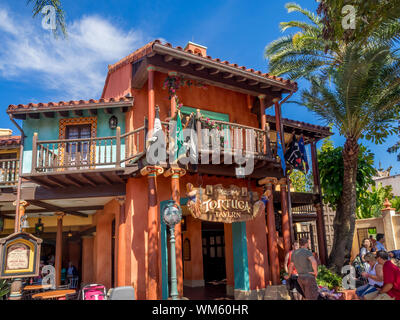 Vedute della famosa Disney World vicino a Orlando in Florida. Disney World è uno dei più grandi e famosi parchi di famiglia. Foto Stock