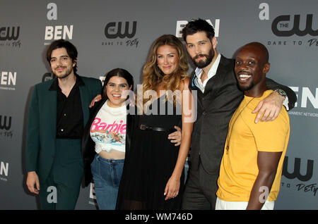 Il CW Estate 2019 TCA tutte le Star Party tenuto presso il Beverly Hilton Hotel di Beverly Hills, la California. Dotato di: Morgan Krantz, Brooke Markham, Perry Mattfeld, Casey Diedrick, Keston John dove: Los Angeles, California, Stati Uniti quando: 05 Ago 2019 Credit: Adriana M. Barraza/WENN.com Foto Stock