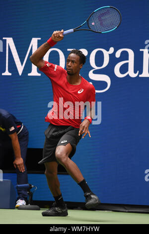 Flushing NY, STATI UNITI D'AMERICA. 04 Sep, 2019. Gael Monfils Vs Matteo Berrettini sulla Arthur Ashe Stadium dell'USTA Billie Jean King National Tennis Center il 4 settembre 2019 nel lavaggio delle regine. Credito: Mpi04/media/punzone Alamy Live News Foto Stock