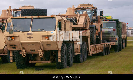 La Georgia Esercito Nazionale guardie da tutto lo stato si sono riuniti a Fort Stewart, Ga., Sett. 4, 2019 per eseguire il rendering di assistenza per la Georgia del sud-est prima dell uragano Dorian dell'arrivo. Stati Uniti Esercito nazionale Guard foto di Sgt. 1. Classe R.J. Lannom Jr. Foto Stock