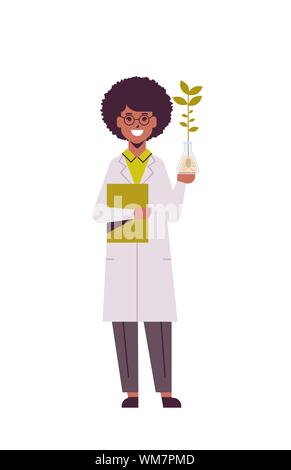 Donna scienziato esaminando impianto campione nella provetta americano africano donna con appunti in uniforme facendo esperimento nel laboratorio di genetica la ricerca Illustrazione Vettoriale