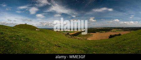 Cley Hill Età del Ferro hill fort e poco Cley collina vicino Warminster, Wiltshire, Regno Unito Foto Stock