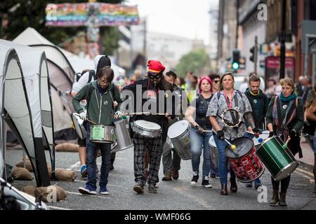 Estinzione i manifestanti della ribellione occupano oggi Deansgate nel centro di Manchester (Venerdì 30 agosto 2019) Foto Stock