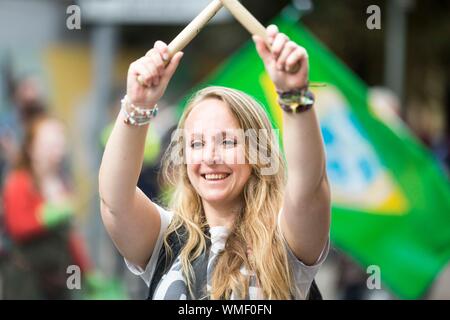 Estinzione i manifestanti della ribellione occupano oggi Deansgate nel centro di Manchester (Venerdì 30 agosto 2019) Foto Stock