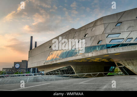 Wissenschaftsmuseum Phaeno, VW-Kraftwerk, Wolfsburg, Niedersachsen, Deutschland Foto Stock