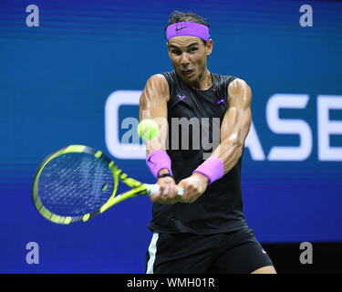 Flushing NY, STATI UNITI D'AMERICA. 04 Sep, 2019. Rafael Nadal Vs Diego Schwartzman sulla Arthur Ashe Stadium dell'USTA Billie Jean King National Tennis Center il 4 settembre 2019 nel lavaggio delle regine. Credito: Mpi04/media/punzone Alamy Live News Foto Stock