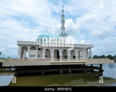 Kuching Floating Moschea Masjid (India), Sarawak, Malaysia Foto Stock
