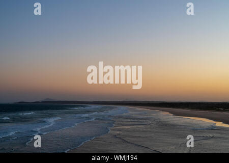 Tramonto sulla spiaggia, Australia Foto Stock