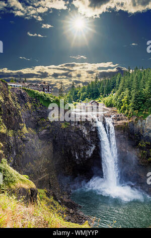 Vista di Snoqualmie Falls, nei pressi di Seattle nel nord-ovest del Pacifico Foto Stock