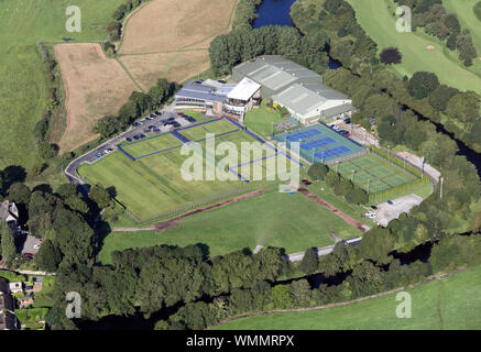 Vista aerea di Ilkley Lawn Tennis & Squash Club, nello Yorkshire, Regno Unito Foto Stock