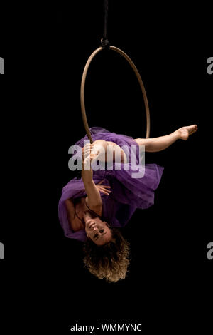 Danza aerea bellezza Foto Stock