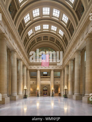 La lobby vuota all'interno dello storico municipio il Lakeside Avenue in Cleveland Ohio Foto Stock