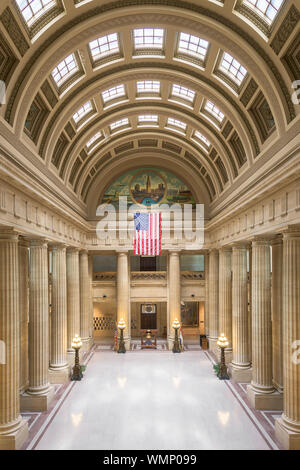 La lobby vuota all'interno dello storico municipio il Lakeside Avenue in Cleveland Ohio Foto Stock