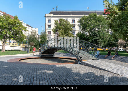 Il trasferito Imre Nagy memorial presso Jaszai Mari ter a Budapest, Ungheria Foto Stock